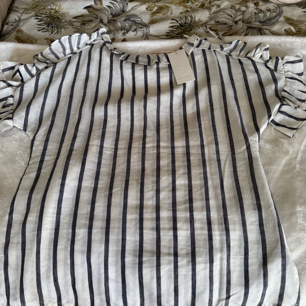 Striped Ruffle Sleeve Top - Picture 6 of 7